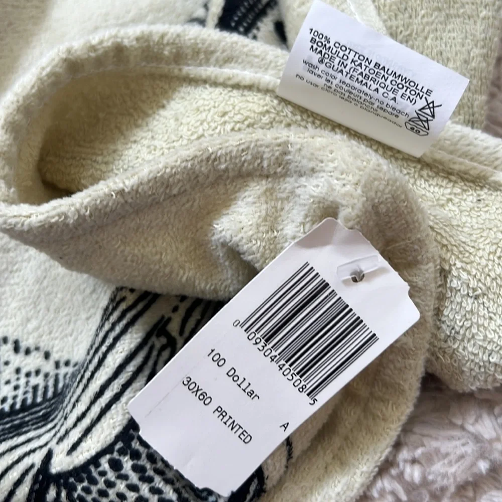 $100 bill beach or bath towel by Kaufman, 100% cotton, New with tags
